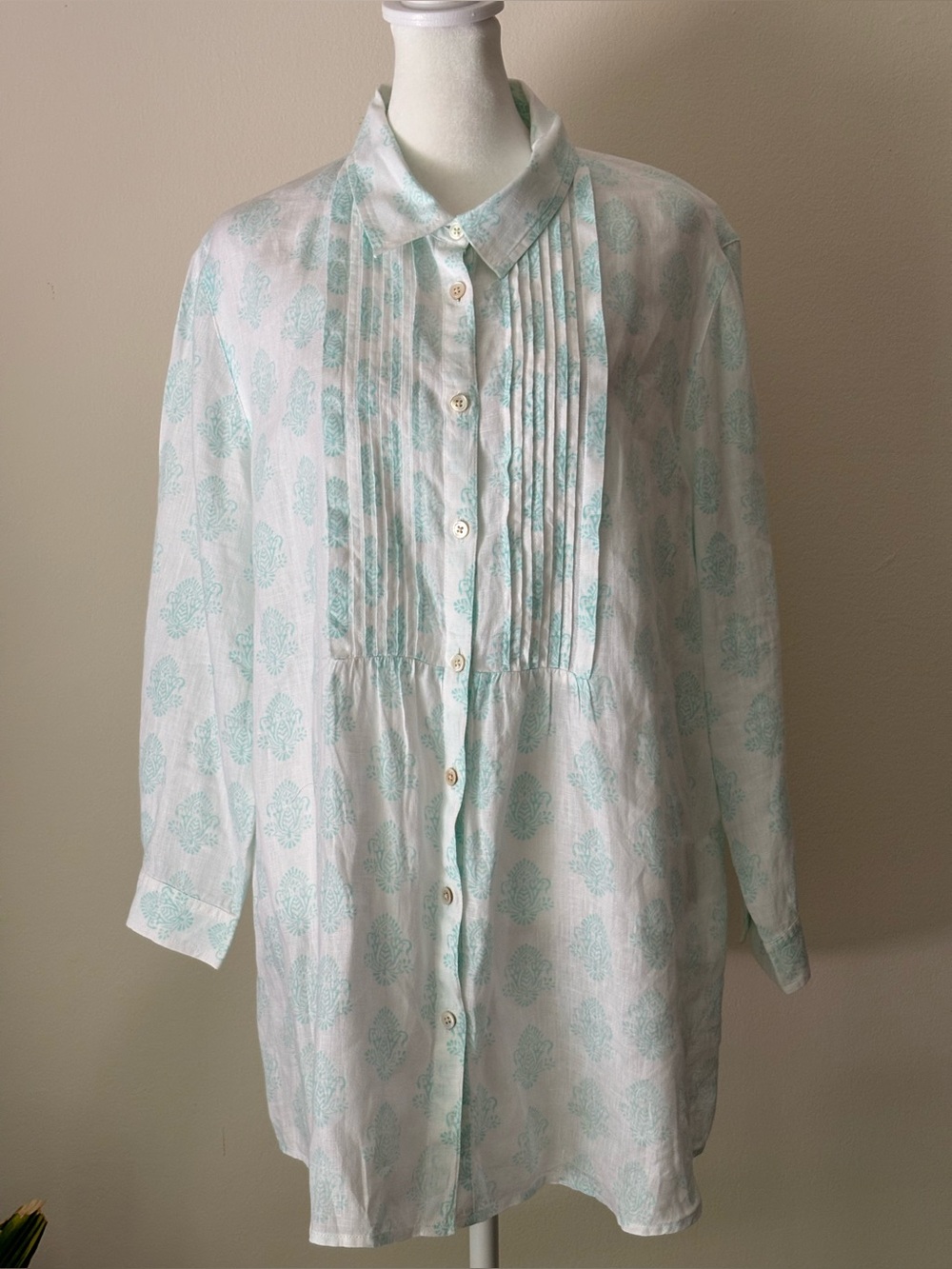 J. Jill White Tunic Blouse with Mint Floral Motif